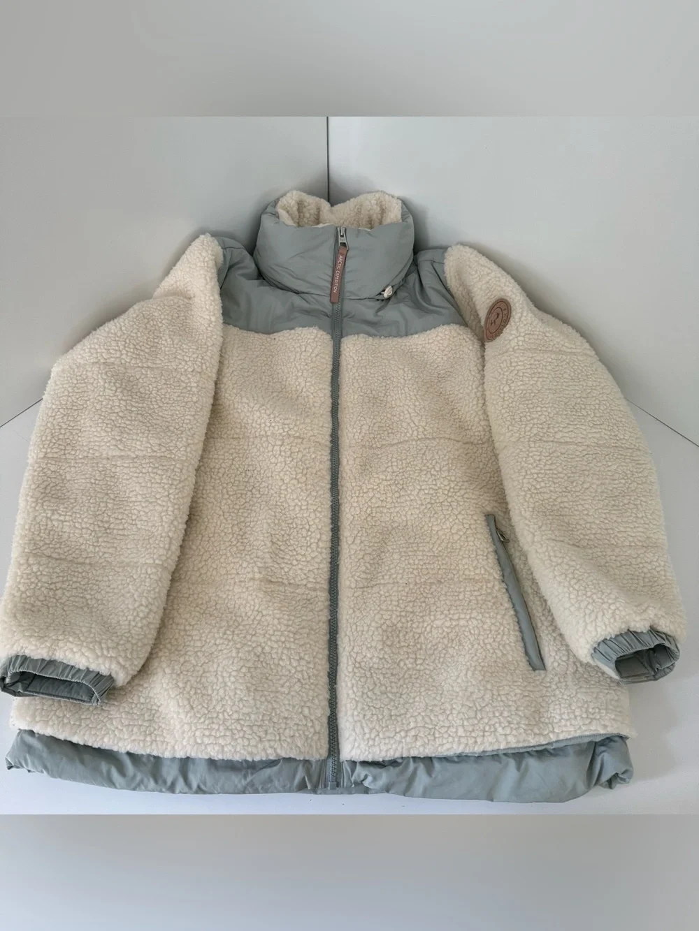 Arctic Expedition Sherpa Fleece Puffer Jacket Cream/Mint Size M Oversized
